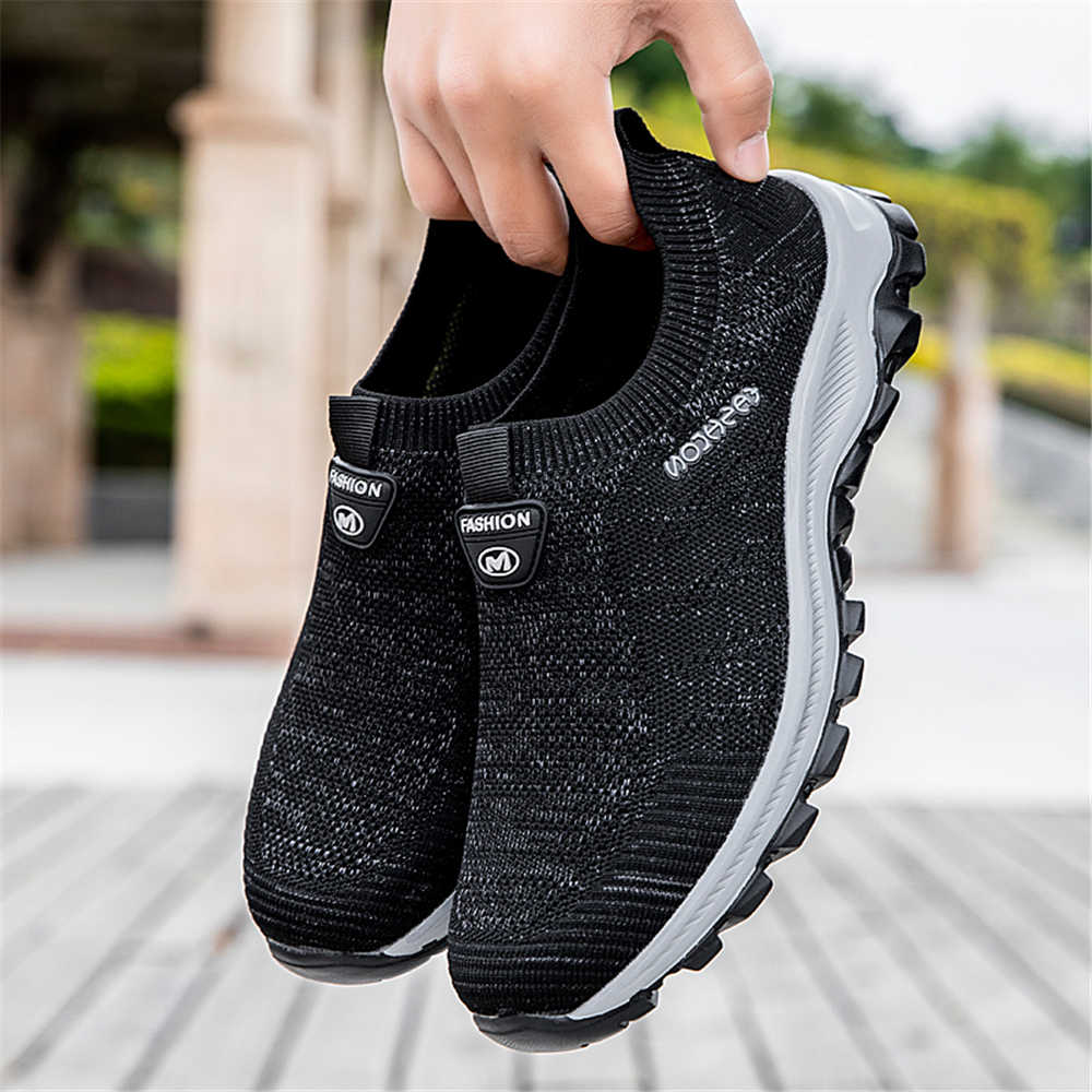 Zapatillas de deporte clásicas - Sewing Production reseña y precio