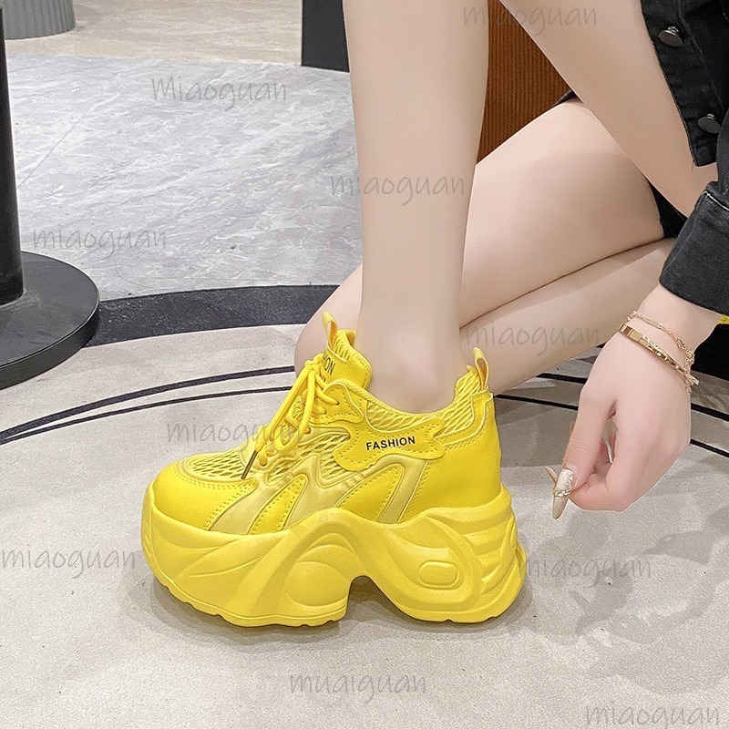 Zapatillas Deportivas de Plata - Sewing Garment reseña y precio